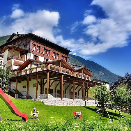 Albergo Miramonti Rabbi Esterno foto
