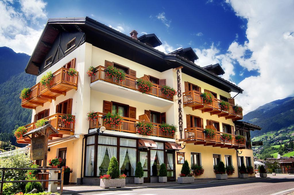 Albergo Miramonti Rabbi Esterno foto