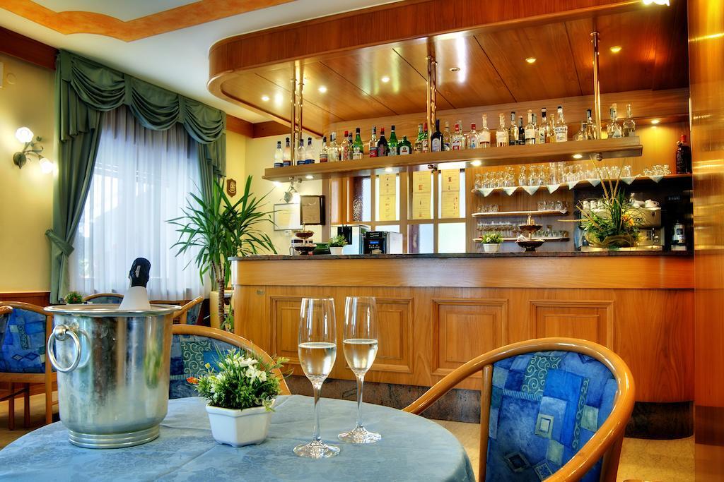 Albergo Miramonti Rabbi Esterno foto