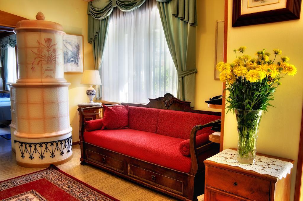 Albergo Miramonti Rabbi Esterno foto