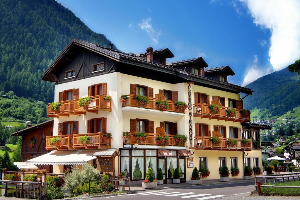 Albergo Miramonti Rabbi Esterno foto